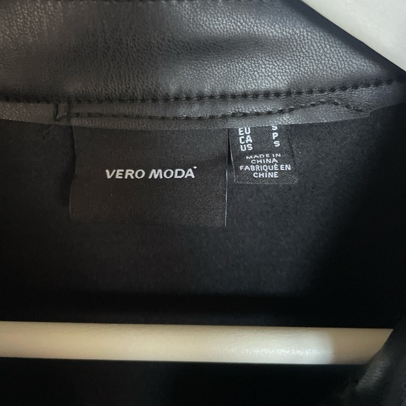 Leather shacket - Picture 2 of 2